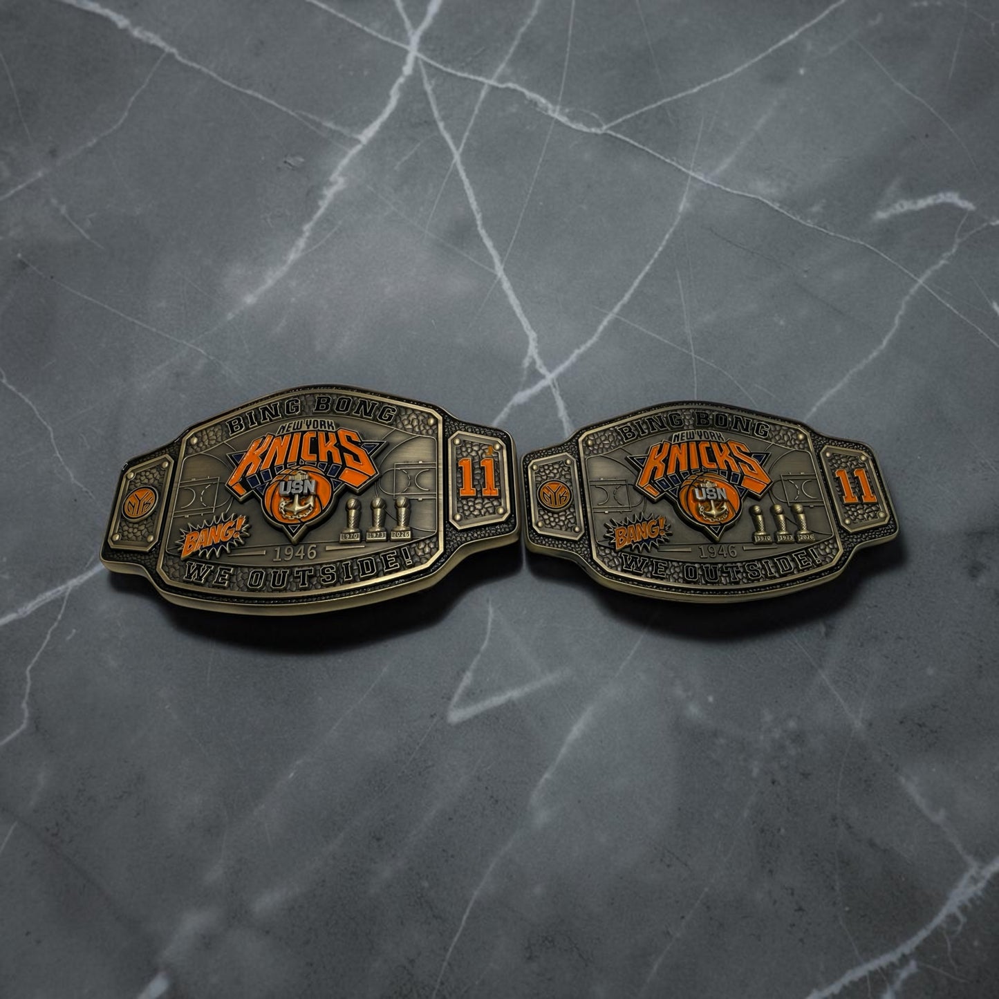 KNICKS CHAMPIONSHIP BUCKLE AND COIN