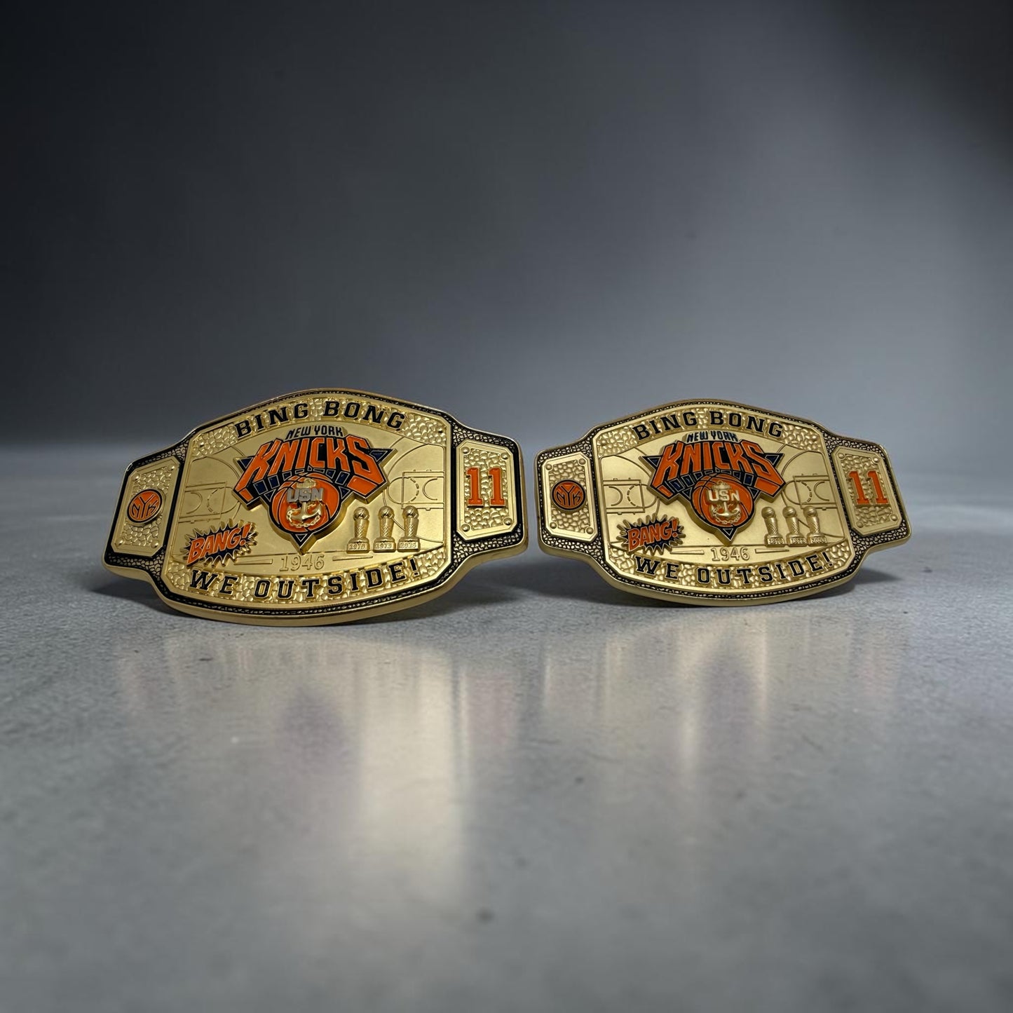 KNICKS CHAMPIONSHIP BUCKLE AND COIN